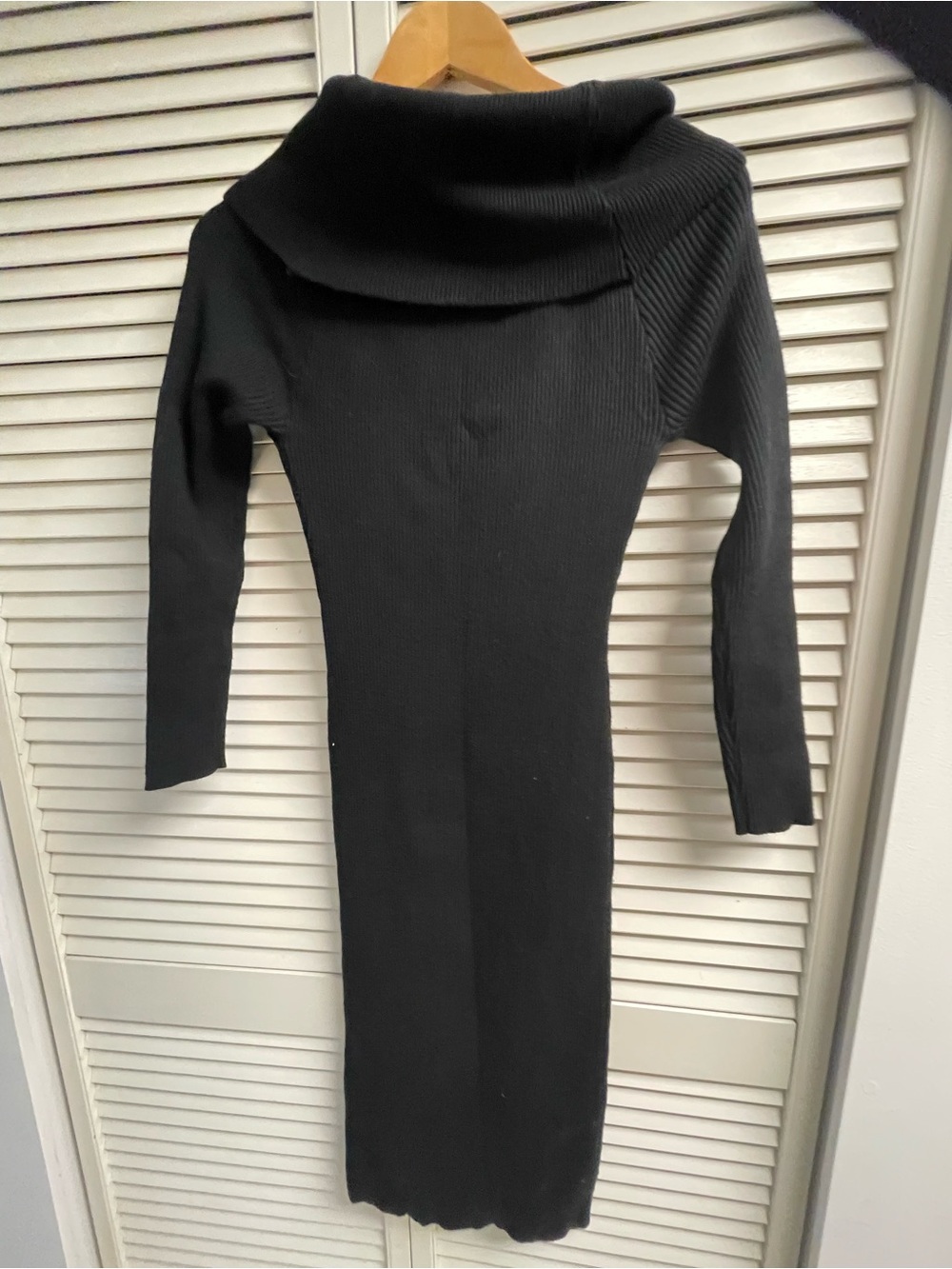 Women's Black Off-Shoulder Ribbed Knit Sweater Long Dress